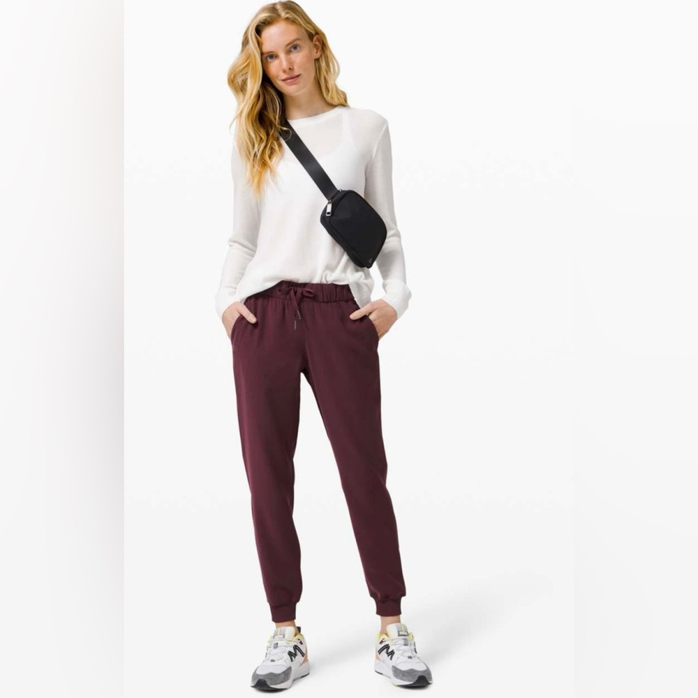 Lululemon On The Fly Joggers